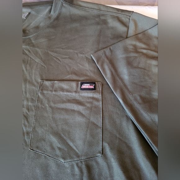Dickies Men's Army Green Short Sleeve Tee, Size 2X - Picture 6 of 6